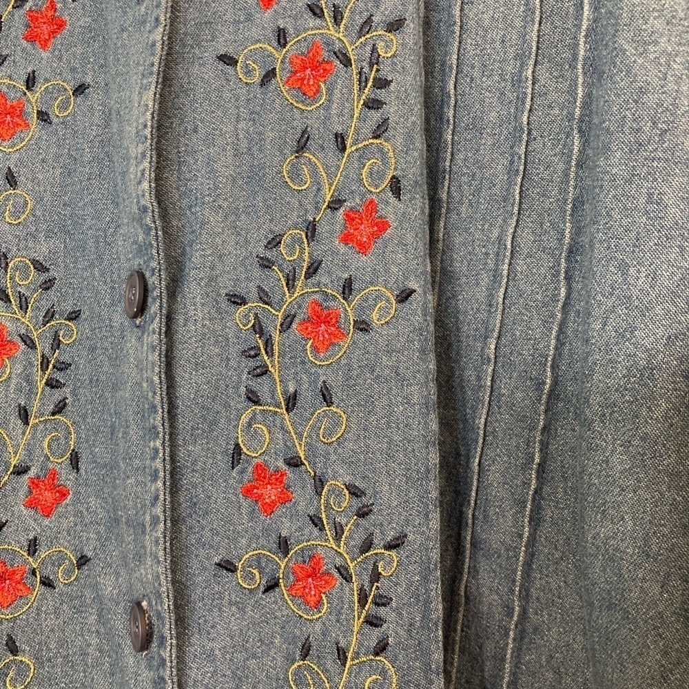 Denim & Co floral embroidery long sleeve denim shirt jacket shacket - Picture 5 of 5